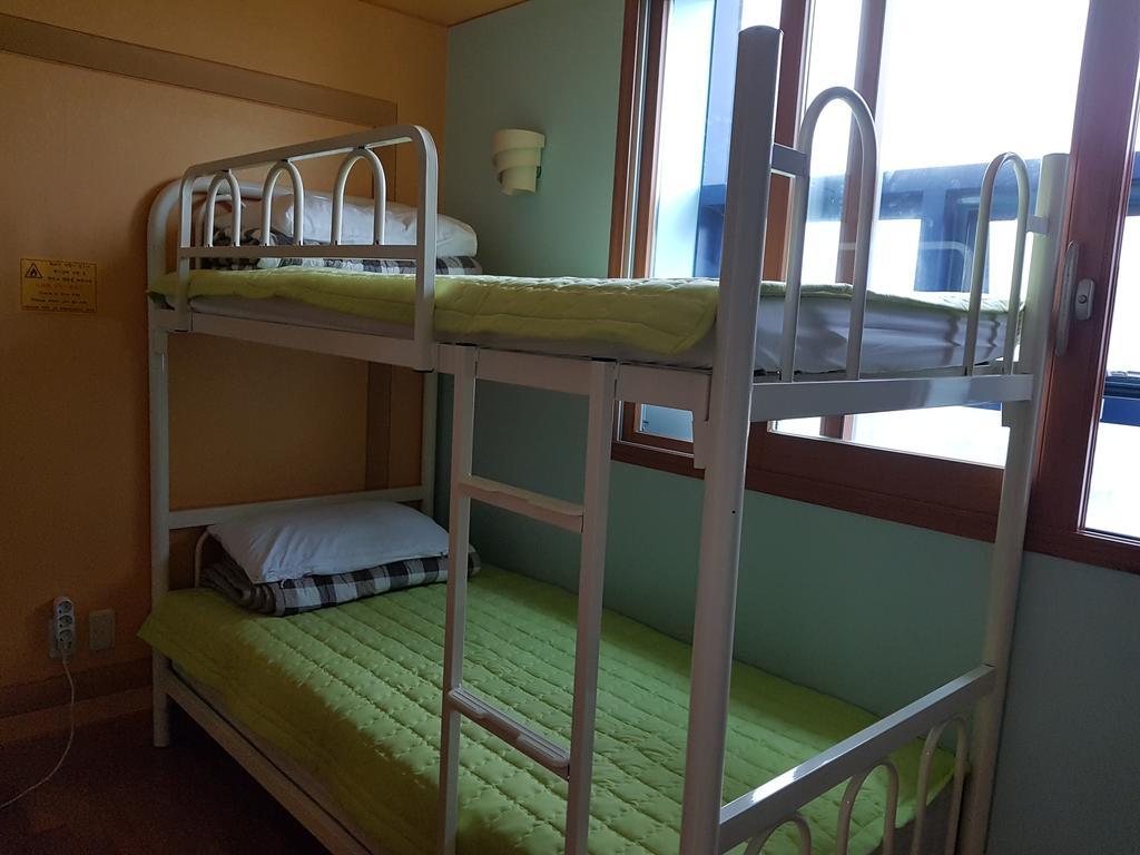 Hostel Lyndon Jeju Extérieur photo