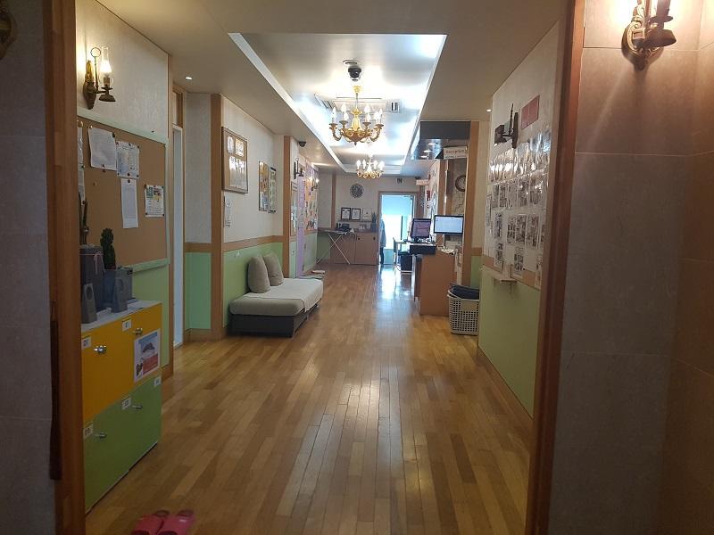 Hostel Lyndon Jeju Extérieur photo