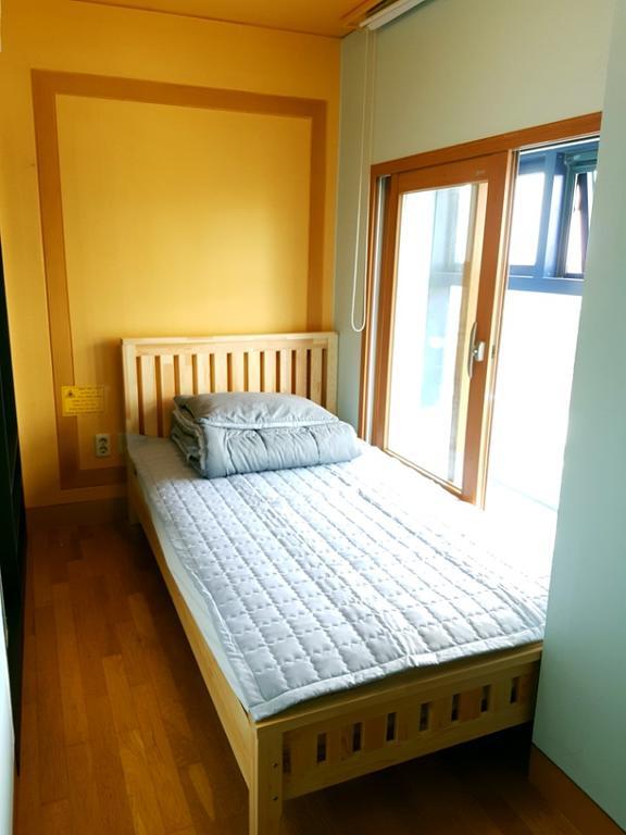 Hostel Lyndon Jeju Extérieur photo