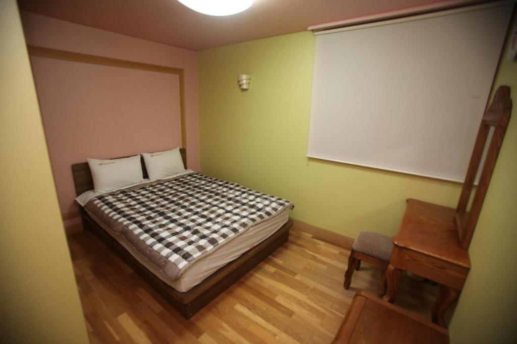 Hostel Lyndon Jeju Extérieur photo