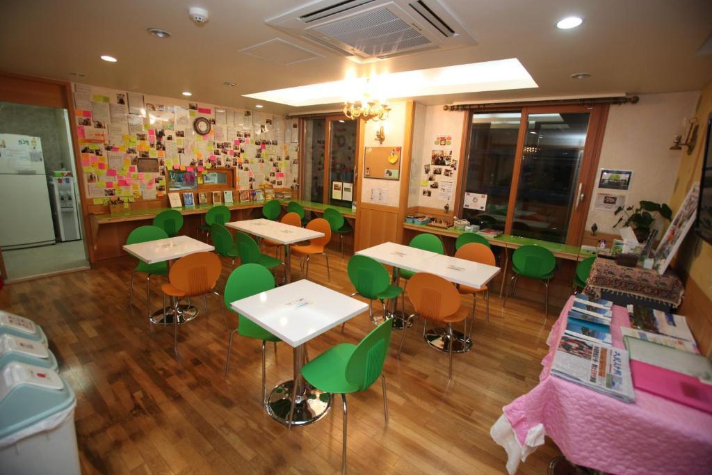 Hostel Lyndon Jeju Extérieur photo