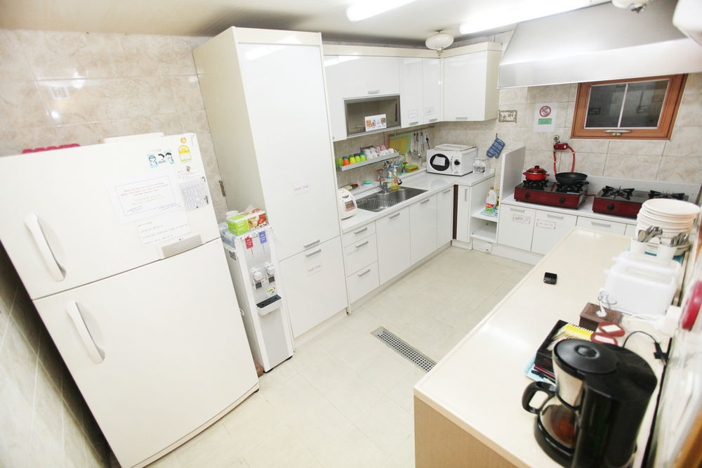 Hostel Lyndon Jeju Extérieur photo