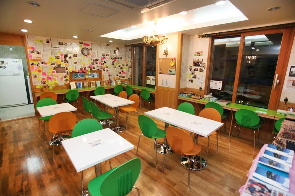 Hostel Lyndon Jeju Extérieur photo